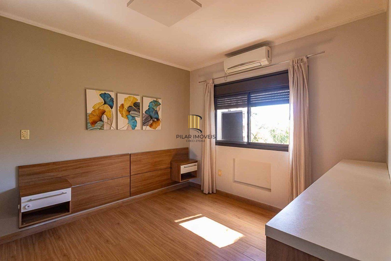 Apartamento semi mobiliado de 2 quartos,elevador,2 vagas no bairro Auxiliadora.