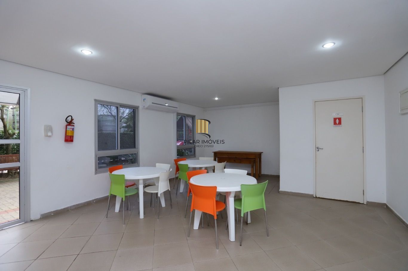 Apartamento com 2 quartos e 48m² à venda em Glória.