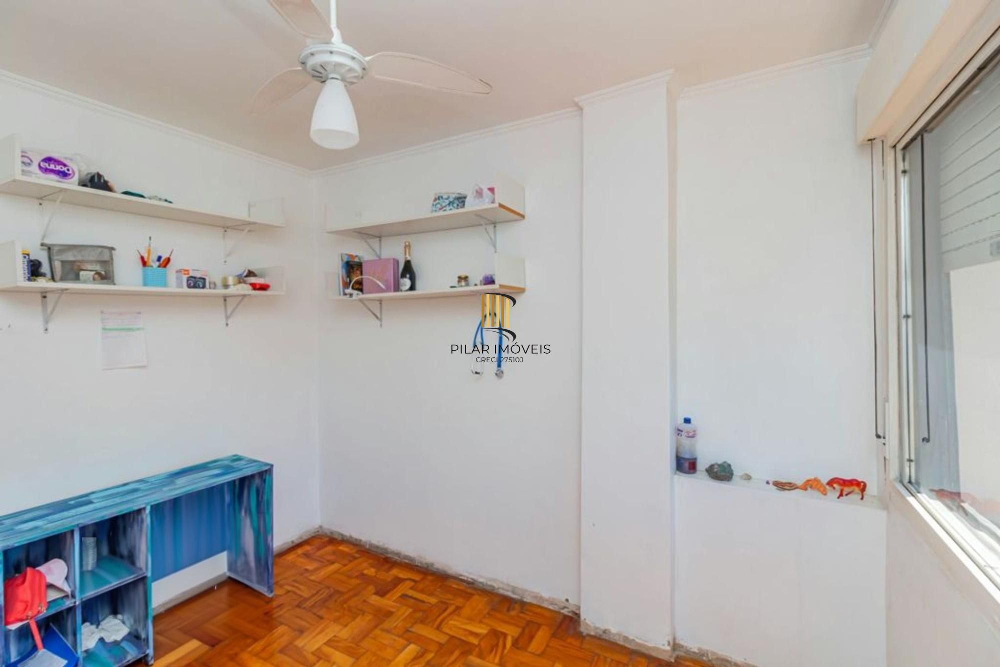 Apartamento com 2 quartos, elevador semi mobiliado no bairro Floresta.
