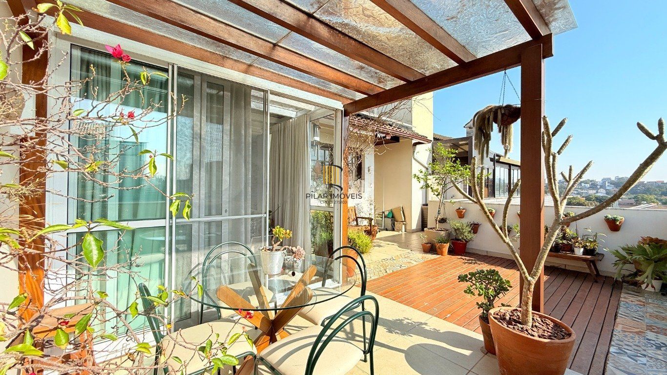 Cobertura de 2 dormitórios bairro Jardim Planalto