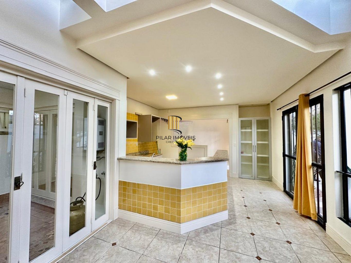 Casa de 3 dormitórios, 2 vagas de garagem em Canoas