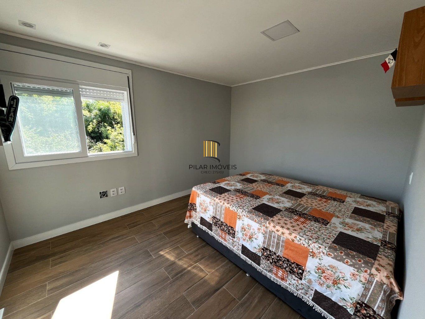 Casa de 3 dormitórios e 4 vagas de garagem em Gravataí.