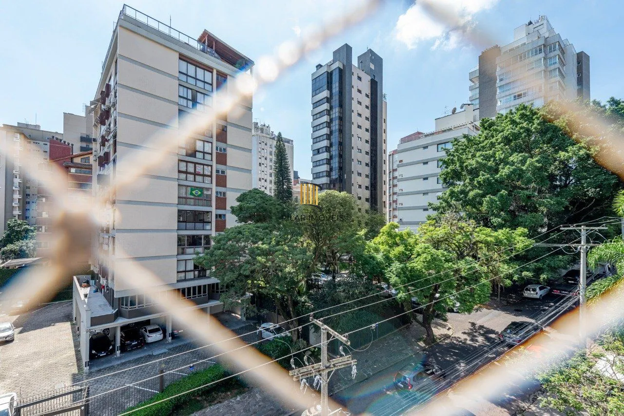 Apartamento de 2 dormitórios suíte, vaga dupla, elevador no bairro Rio Branco