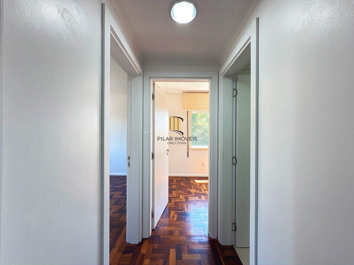 Apartamento com 2 quartos e 1 vaga a venda no bairro Passo da Areia