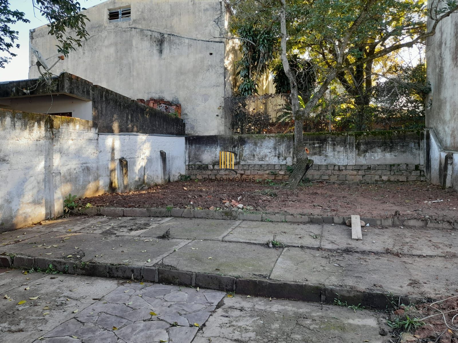 Terreno com 335 metros quadrados no Bairro Jardim Itu