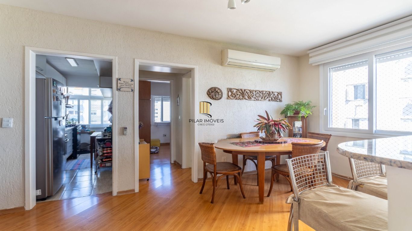 Apartamento com 2 dormitórios e 1 vaga de garagem no Bairro Santana