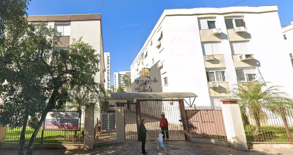 Apartamento á venda 59m², 2 dormitórios no Passo da Areia