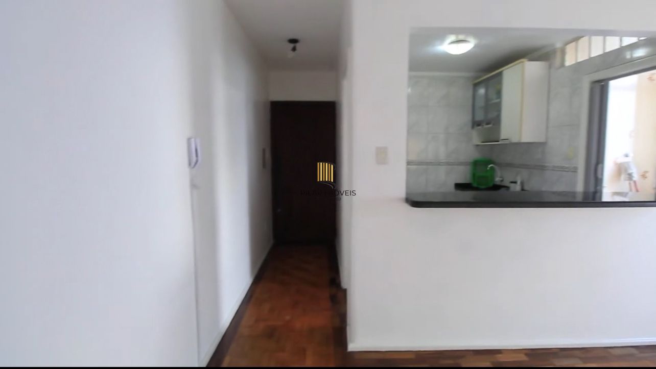 Apartamento de 2 dormitórios 67m2 com vaga rotativa Bairro Navegantes
