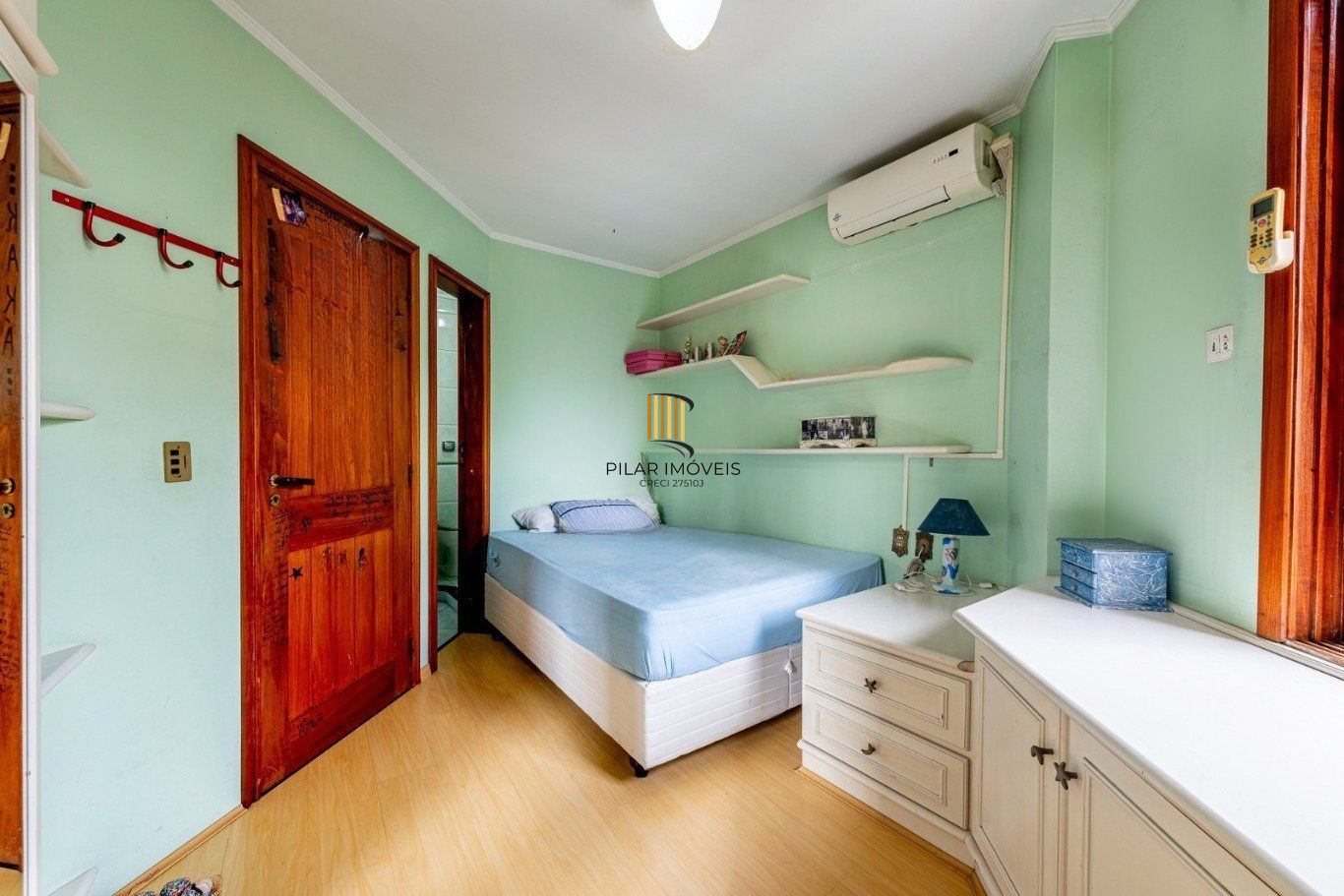 Casa com 3 suítes e 4 vagas no Bairro Boa Vista