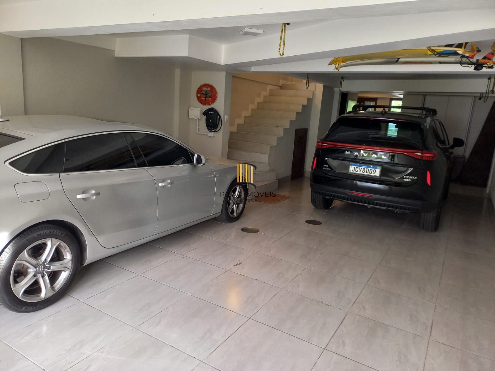 Casa com 4 dormitórios no Bairro Chácara das Pedras