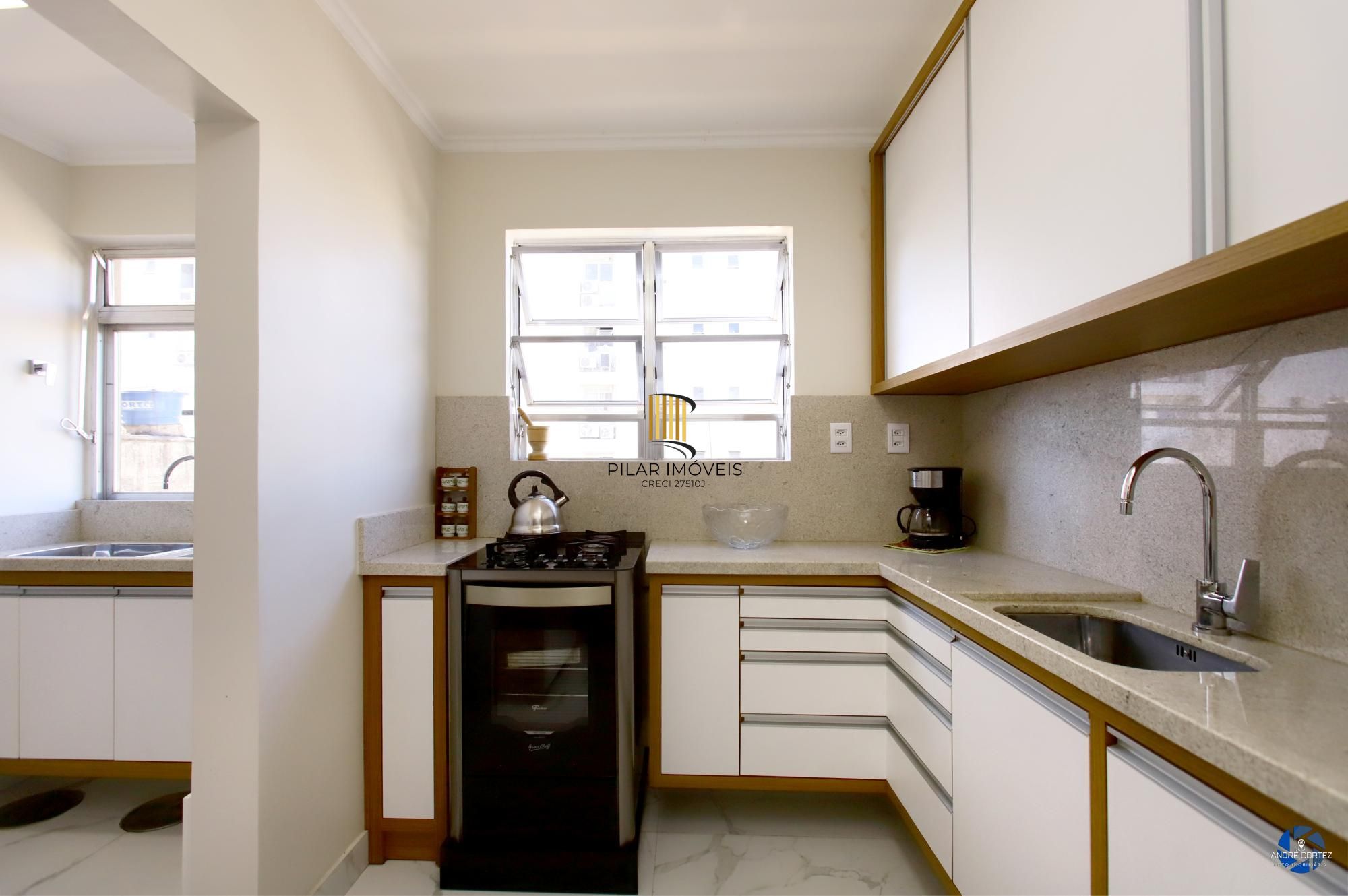 Cobertura com 3 dormitórios e 2 vagas no Bairro Santana