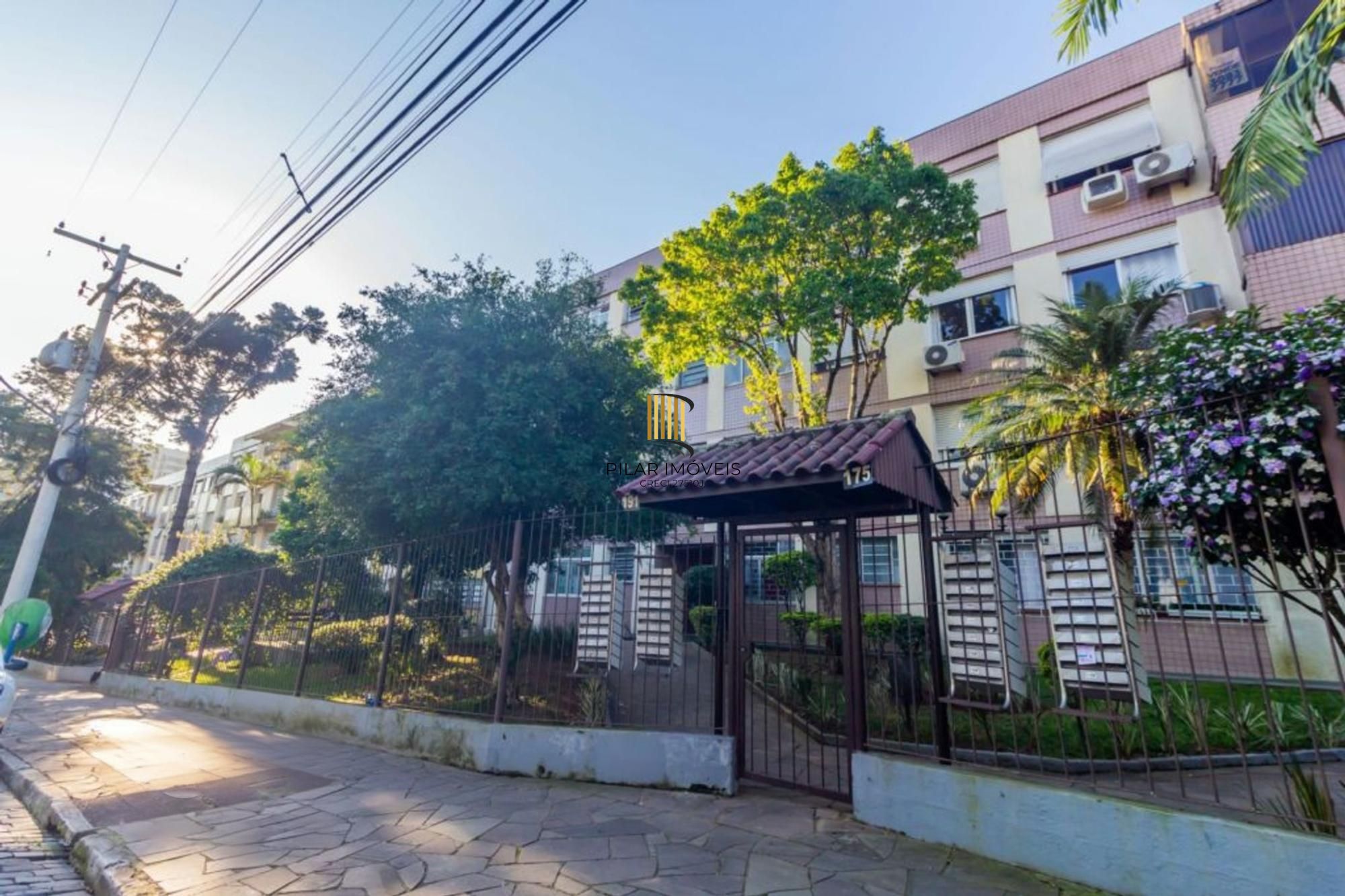 Apartamento à venda com 2 quartos e 1 vaga de garagem no Bairro Vila Ipiranga