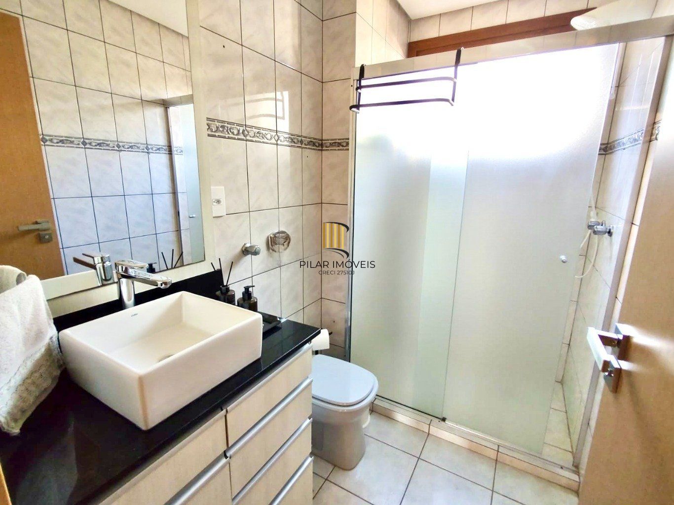 Apartamento com 3 quartos, 1 vaga de garagem com elevador em Canoas.