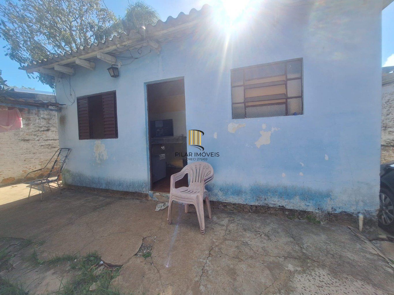 Casa de 2 dormitórios e 2 vagas de garagem em Canoas.