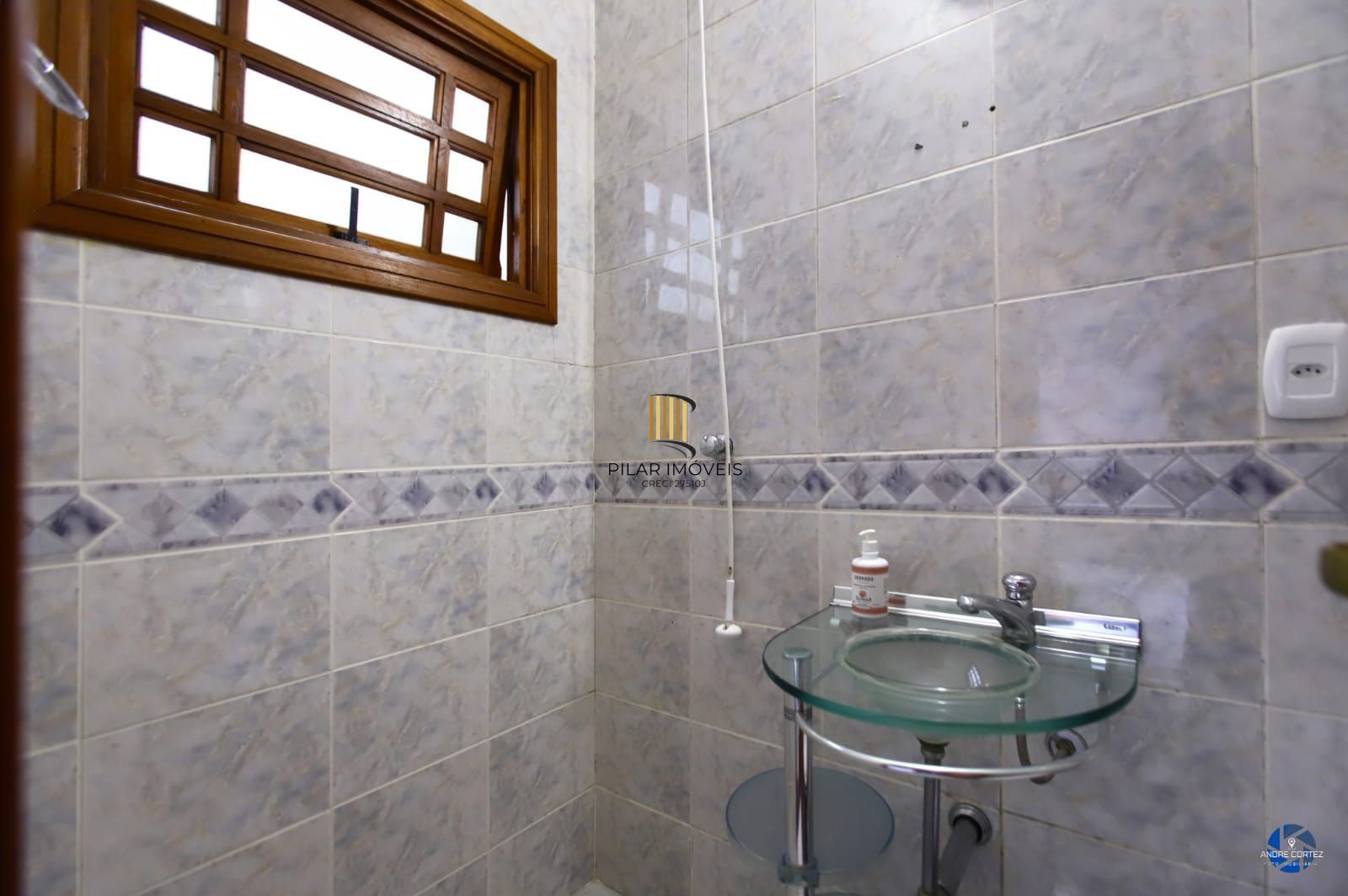 Casa 3 dormitórios no Bairro Chácara das Pedras
