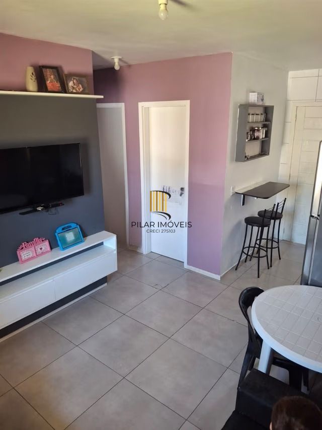 Casa em condomínio de 2 quartos, 1 vaga de garagem em Cachoeirinha.