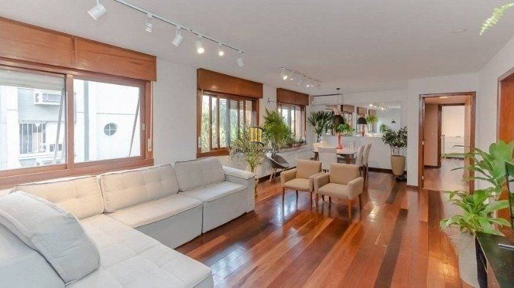Apartamento com 3 quartos, 1 vaga e elevador no Petrópolis, Porto Alegre.