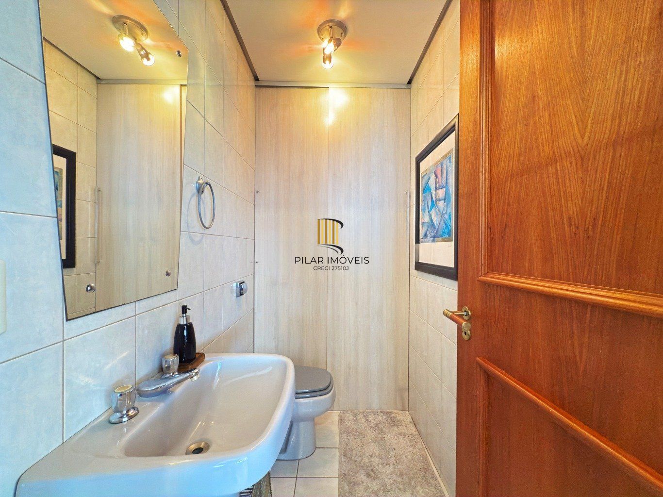 Cobertura de 3 quartos,suíte,elevador,2 vagas no bairro Mont Serrat