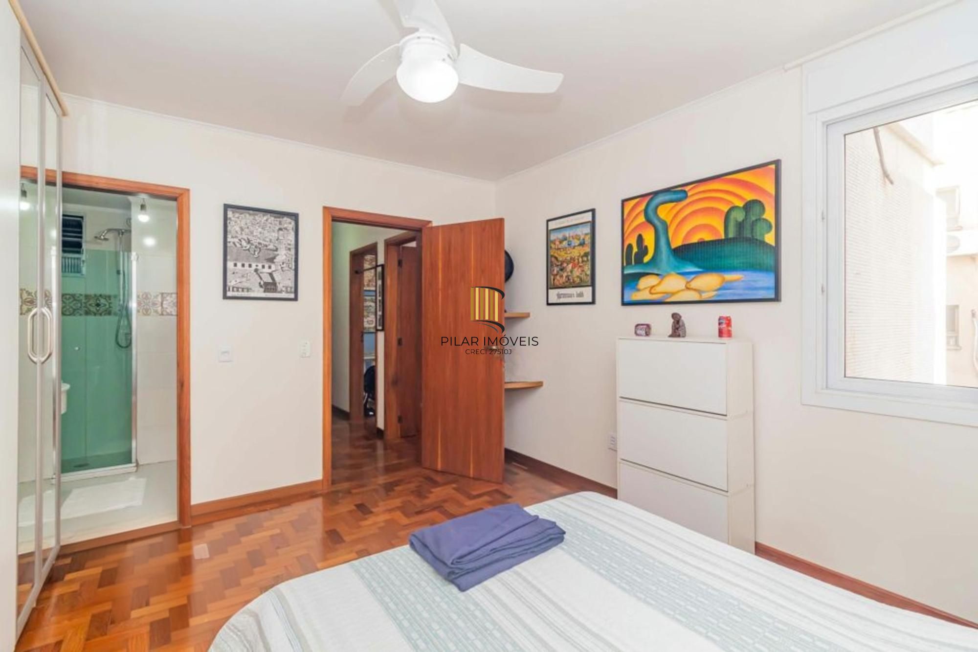 Apartamento 3 quartos, 1 suíte, 2 vagas no Petrópolis.