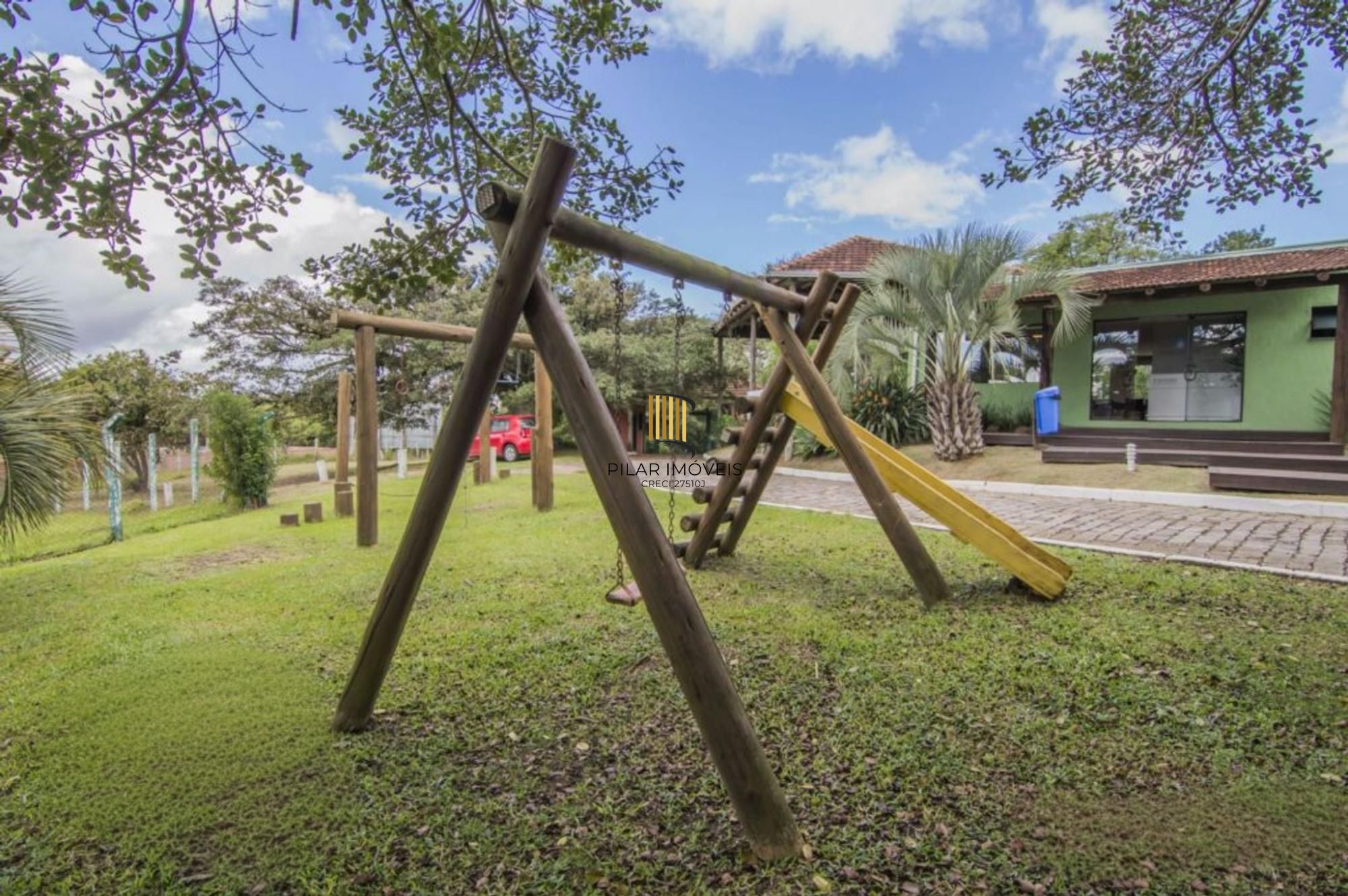 Casa em condomínio de 3 dormitórios,2 vagas e churrasqueira no bairro Agronomia
