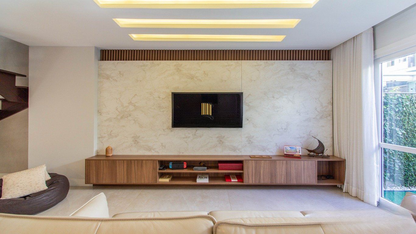 Casa em Condomínio com 3 quartos, 3 suítes, 2 vagas e 195m² no Jardim Carvalho.