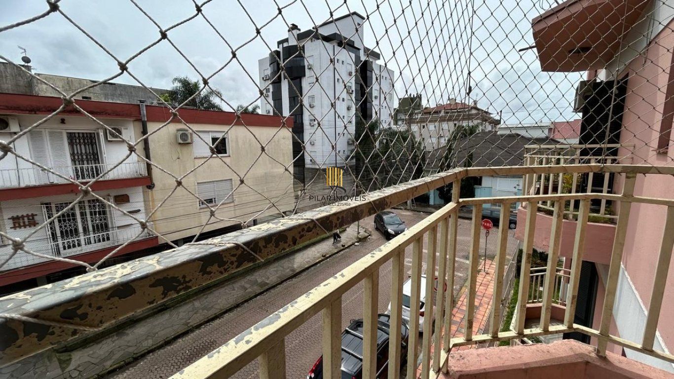 Cobertura de 4 dormitórios e 2 vagas de garagem coberta em Cachoeirinha.