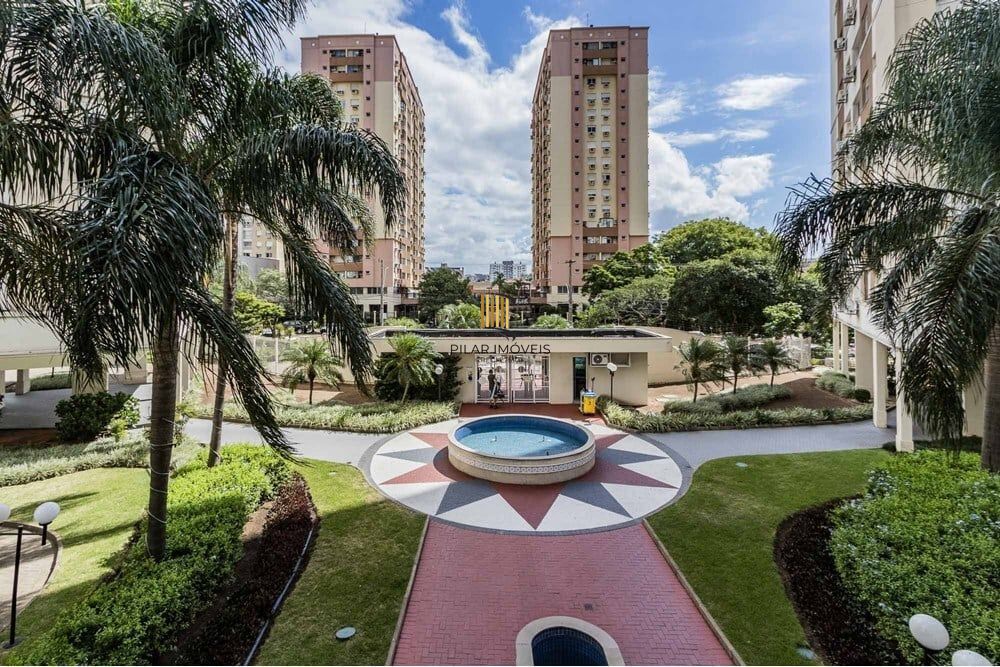 Apartamento 2 dormitórios, 1 suíte, 1 vaga, elevador na Vila Ipiranga.