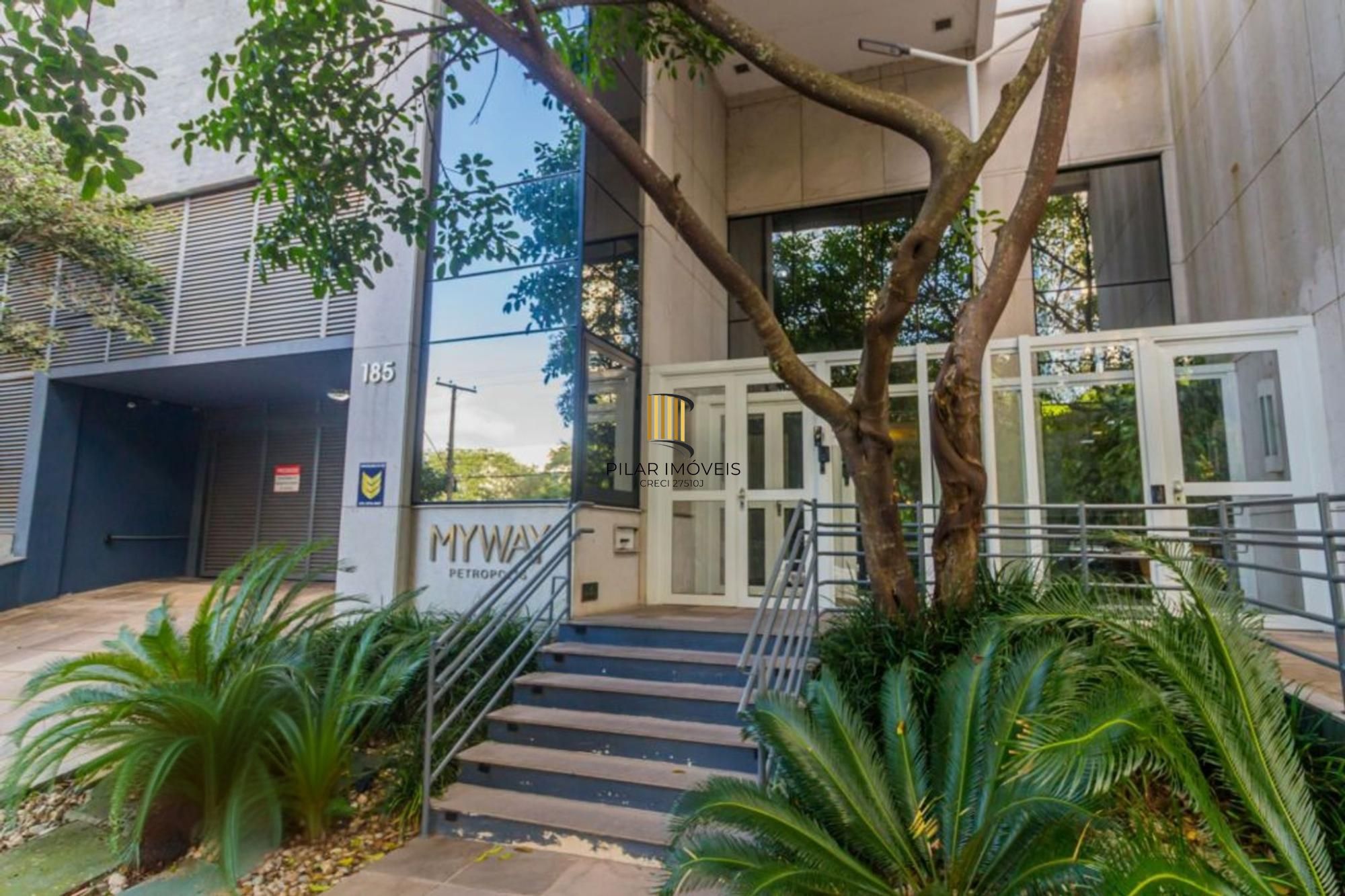 Apartamento 3 quartos, vaga, elevador e churrasqueira no bairro Petrópolis