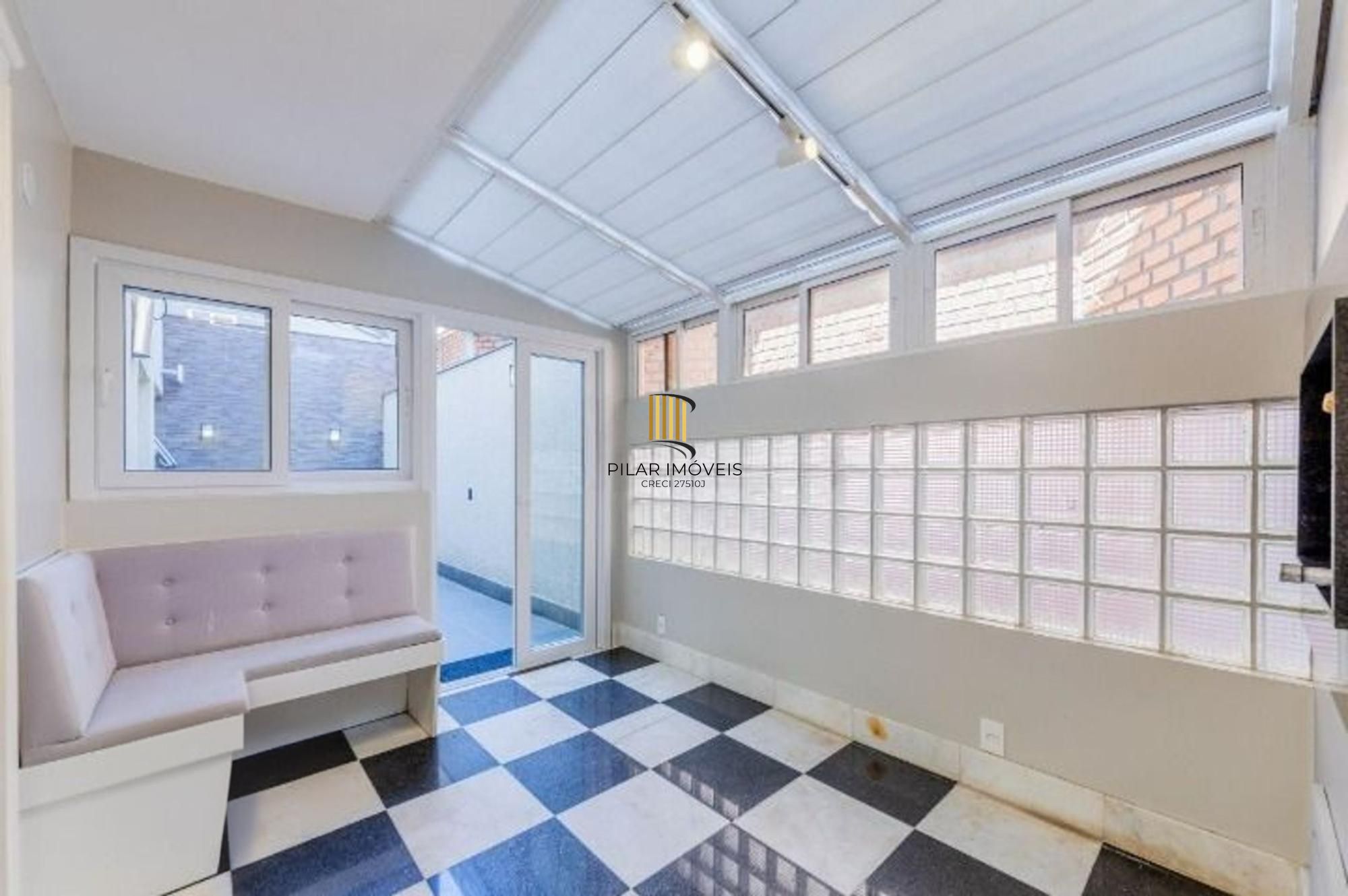 Casa em Condomínio com 5 quartos e 390m² à venda em Boa Vista, Porto Alegre.