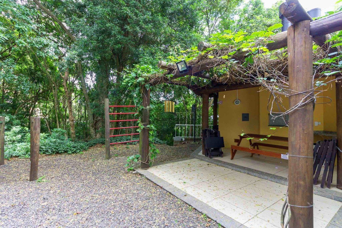 Apartamento 2 Dormitórios com Suíte, elevador e 2 Vagas no Alto Petrópolis