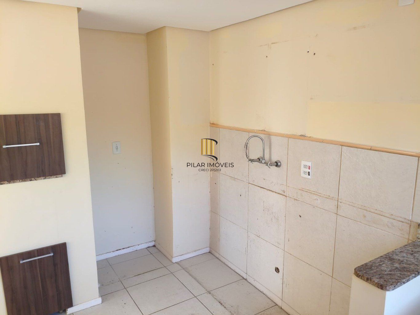 Apartamento 2 quarto, playground e salão de festa no bairro Abertas dos Morros