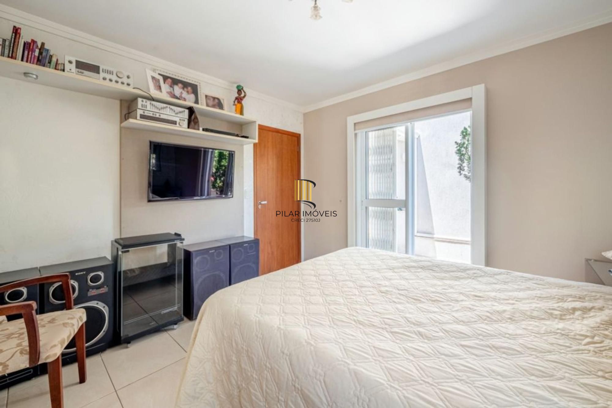 Casa 3 Dormitórios com Suíte e Piscina no Teresópolis