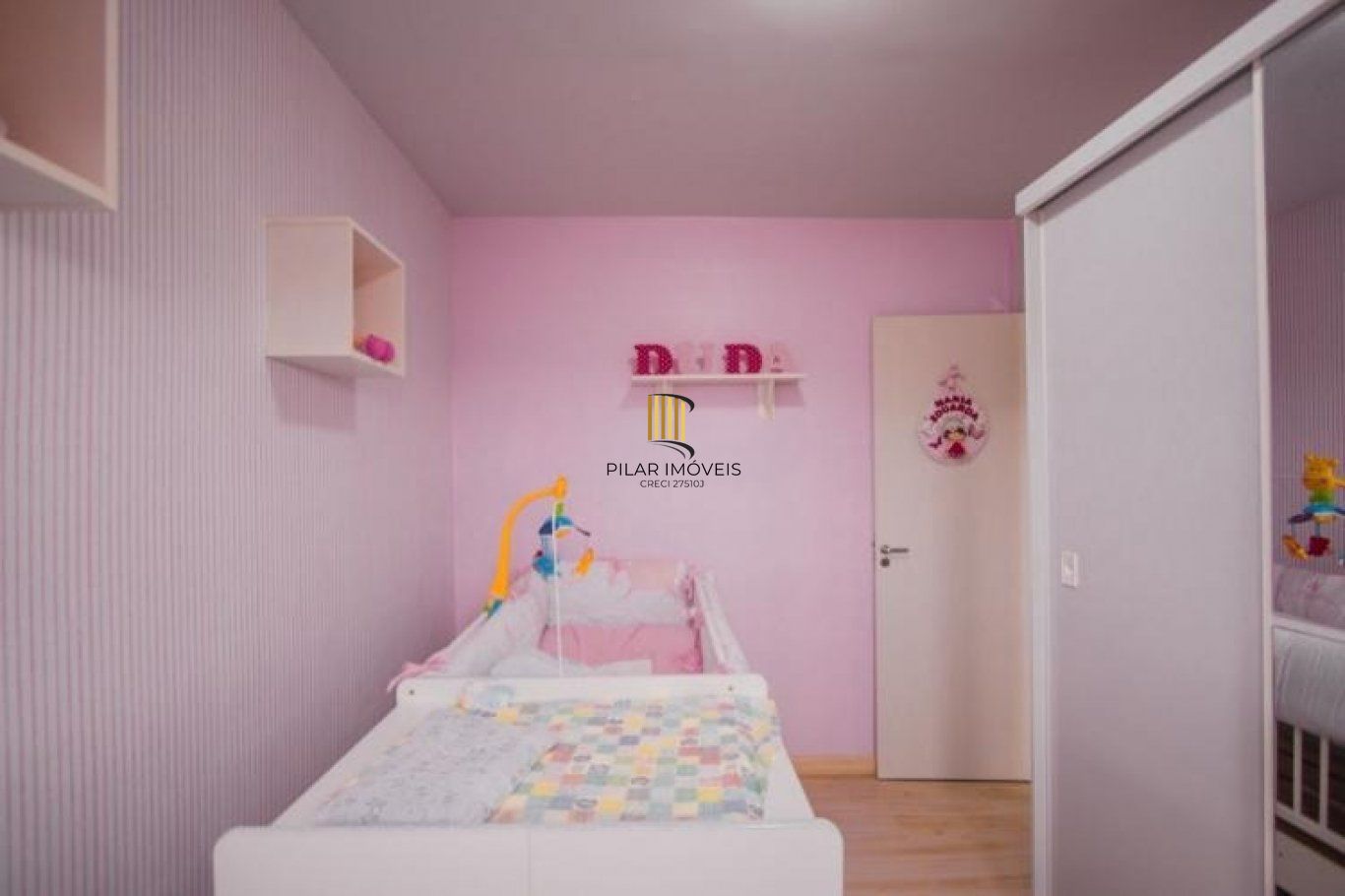 Apartamento com 3 quartos, vaga de garagem e elevador No Bairro Morro Santana