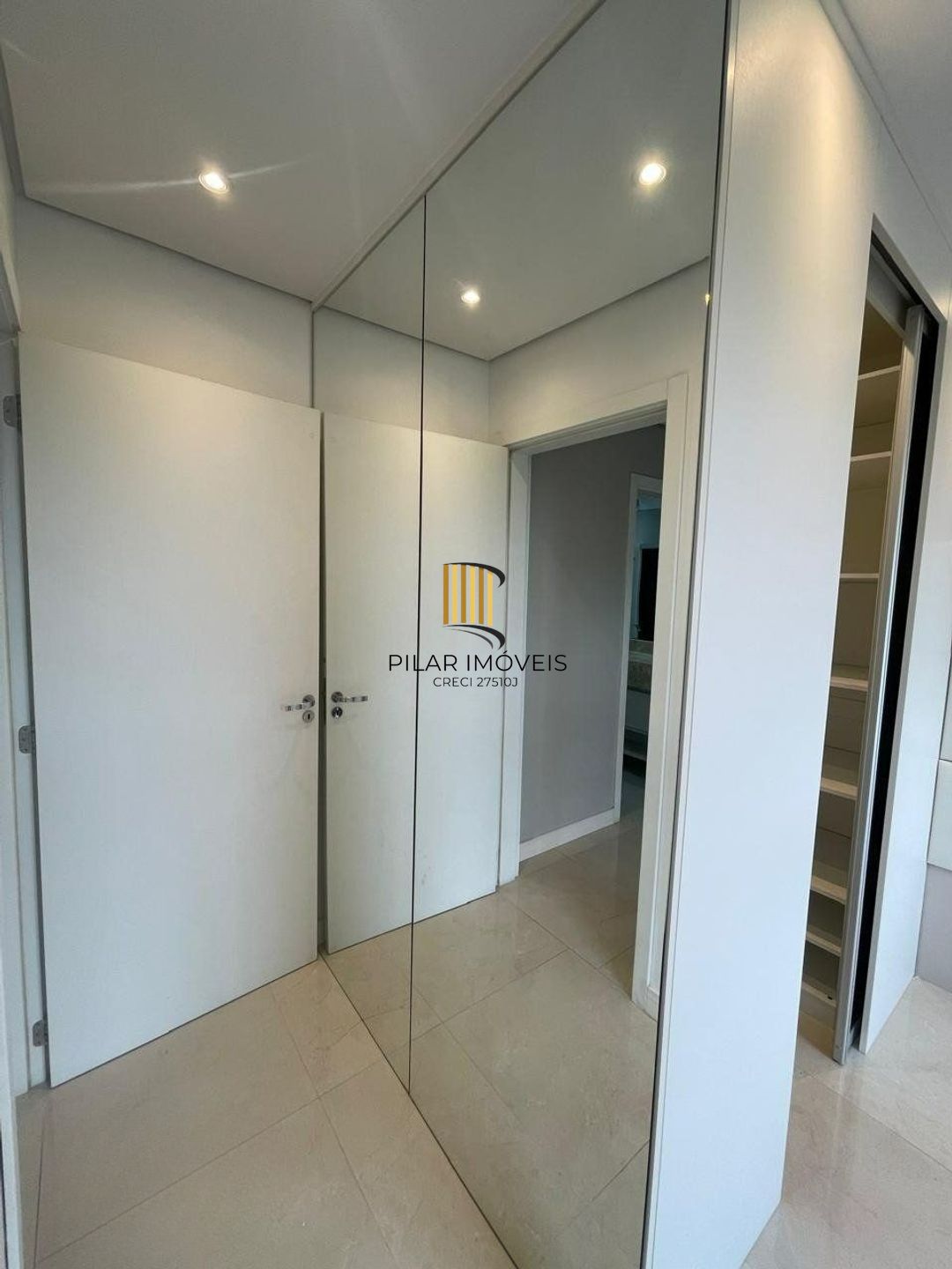 Apartamento 65m² com 2 dormitorios, com elevador e 1 vaga de garagem em Canoas.