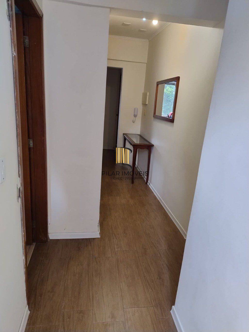 Apartamento 3 quartos com suíte e pátio com 2 vagas no Bairro Passo da Areia