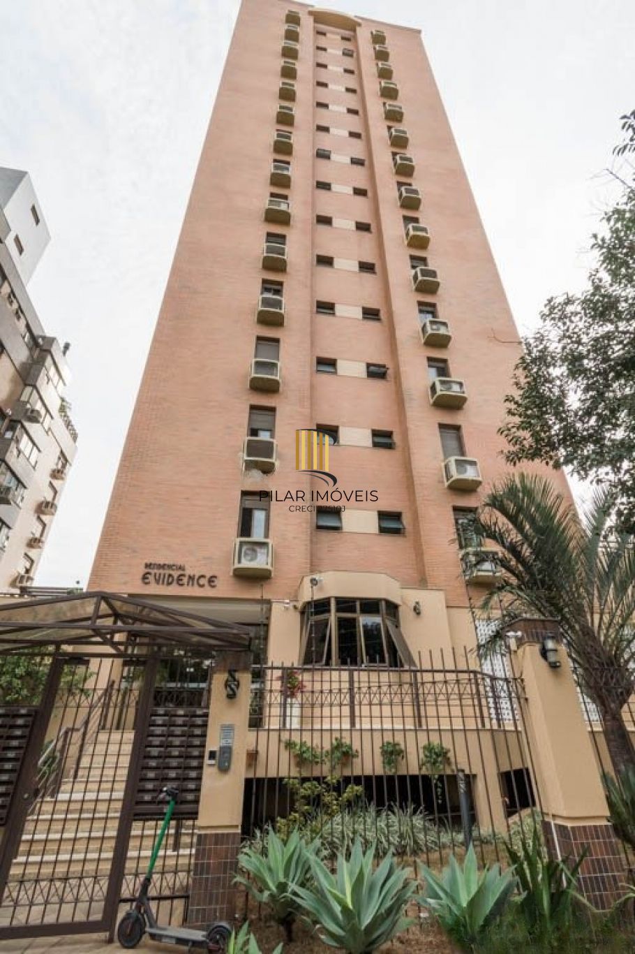 Apartamento com 3 dormitórios e 2 vagas de garagem no Bairro Higienópolis