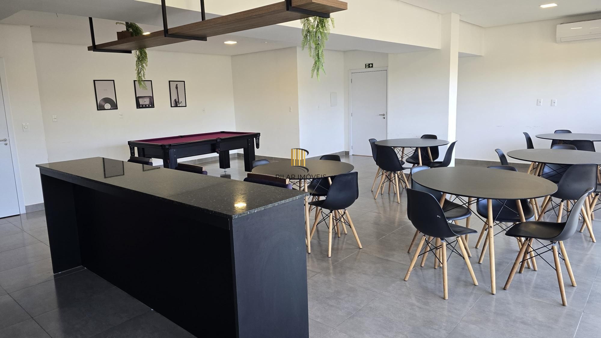 Apartamento semimobiliado com 2 dormitórios (1 suíte) em Gravataí