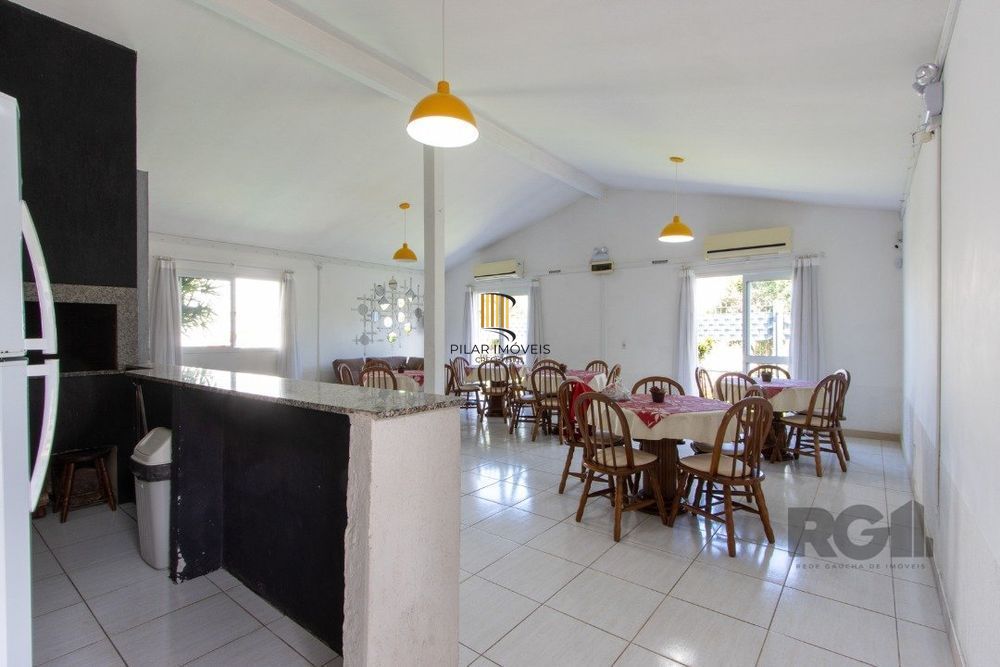 Casa Sobrado semi mobiliada com 2 dormitórios Avenida Juca Batista 115m2