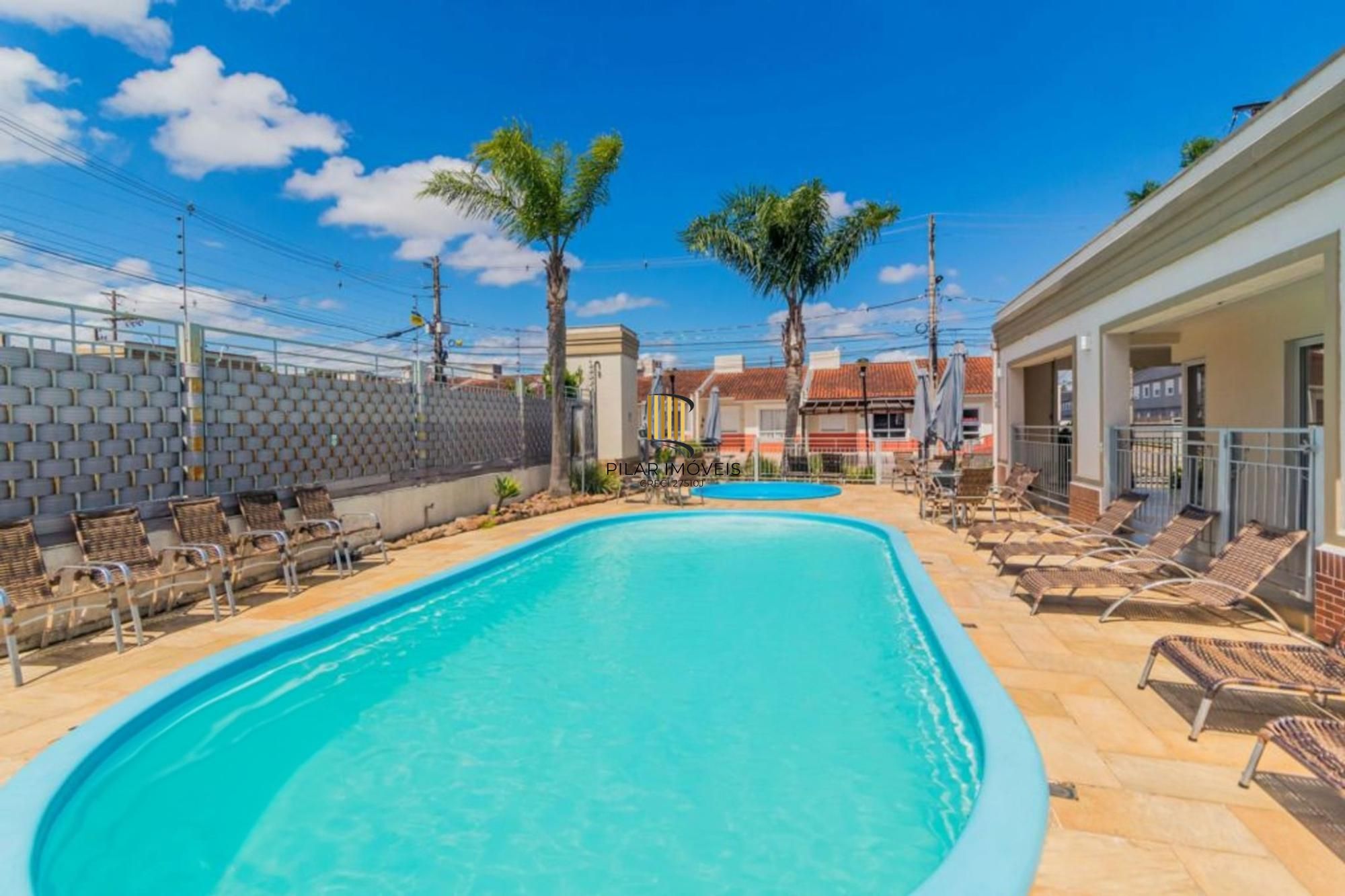 Casa 2 quartos, vaga, academia, piscina e salão de festa no bairro Restinga