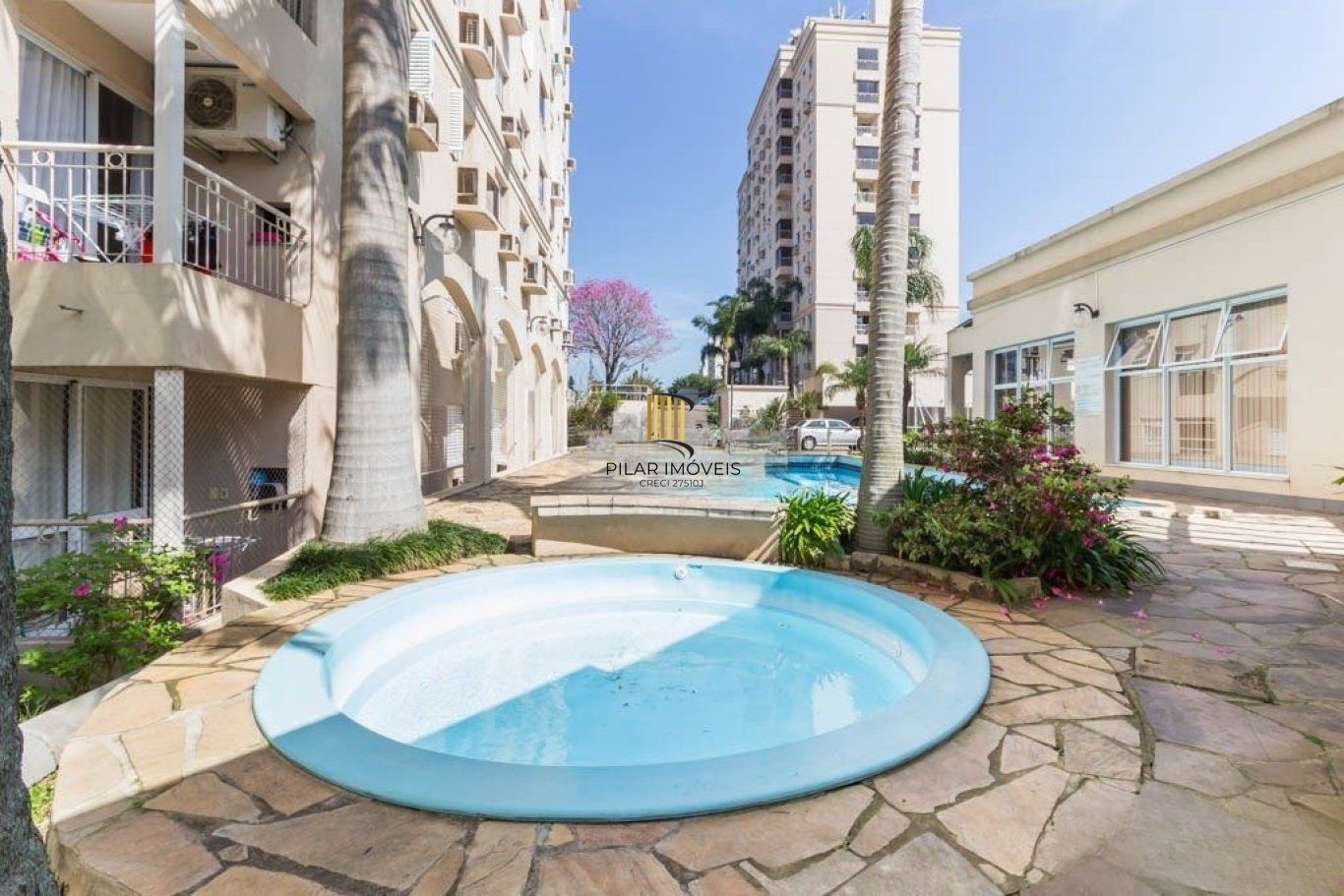 Apartamento Térreo com piscina à venda com 2 Dormitórios 52 m²