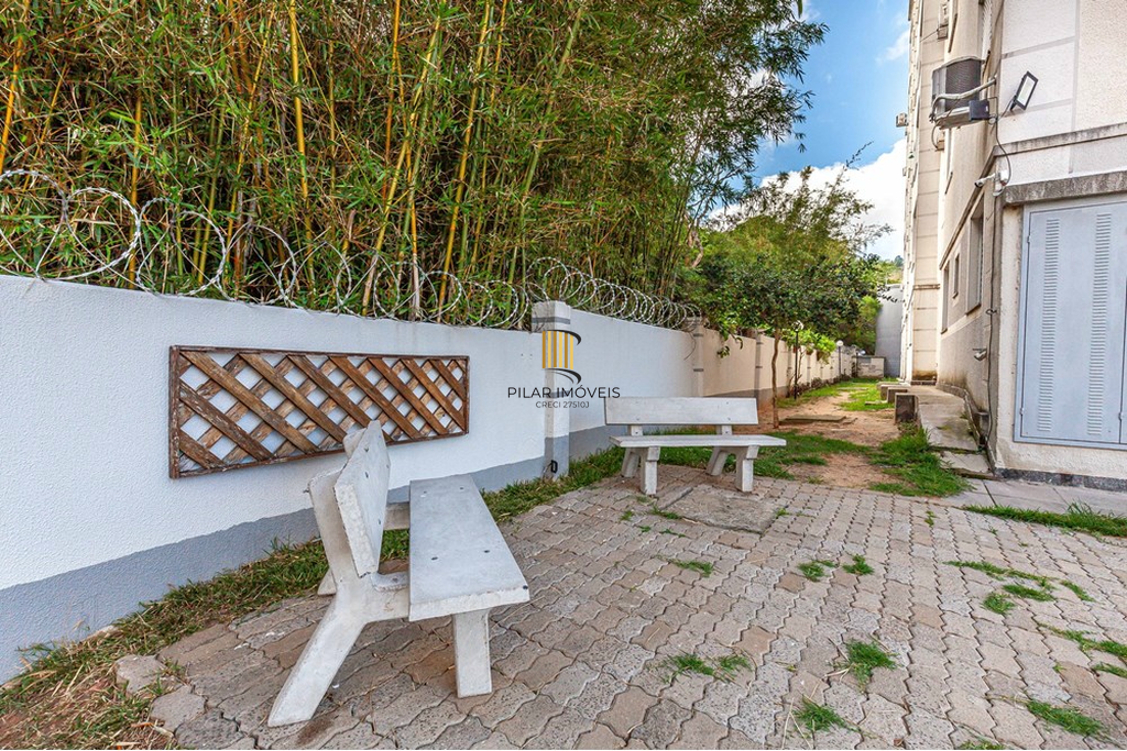 Apartamento com Sacada Linda Vista Morro Santana com 1 vaga de garagem