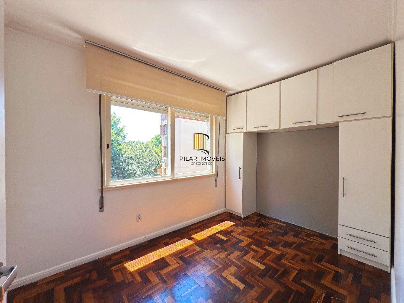 Apartamento com 2 quartos e 1 vaga a venda no bairro Passo da Areia