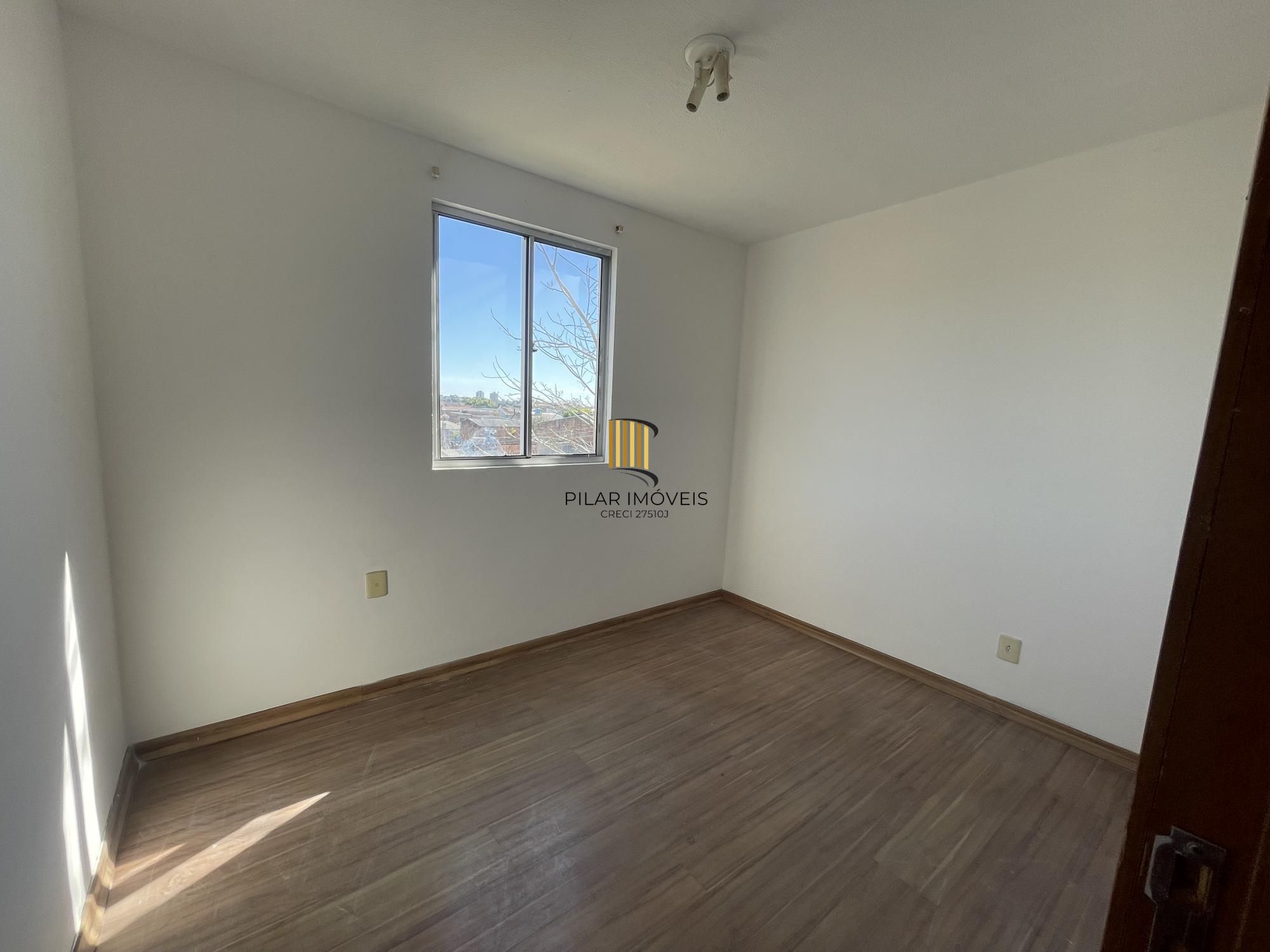 Apartamento de 2 dormitórios Terceiro andar com vaga no Jardim Leopoldina