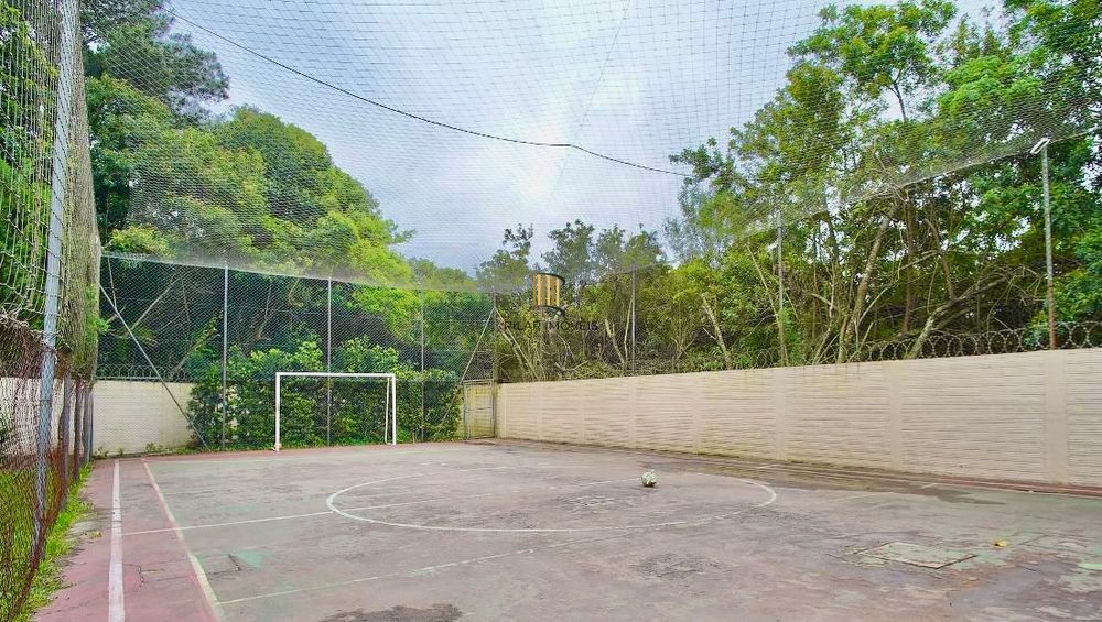 Casa em condomínio fechado de 3 dormitórios,2 vagas no bairro Parque Santa Fé.