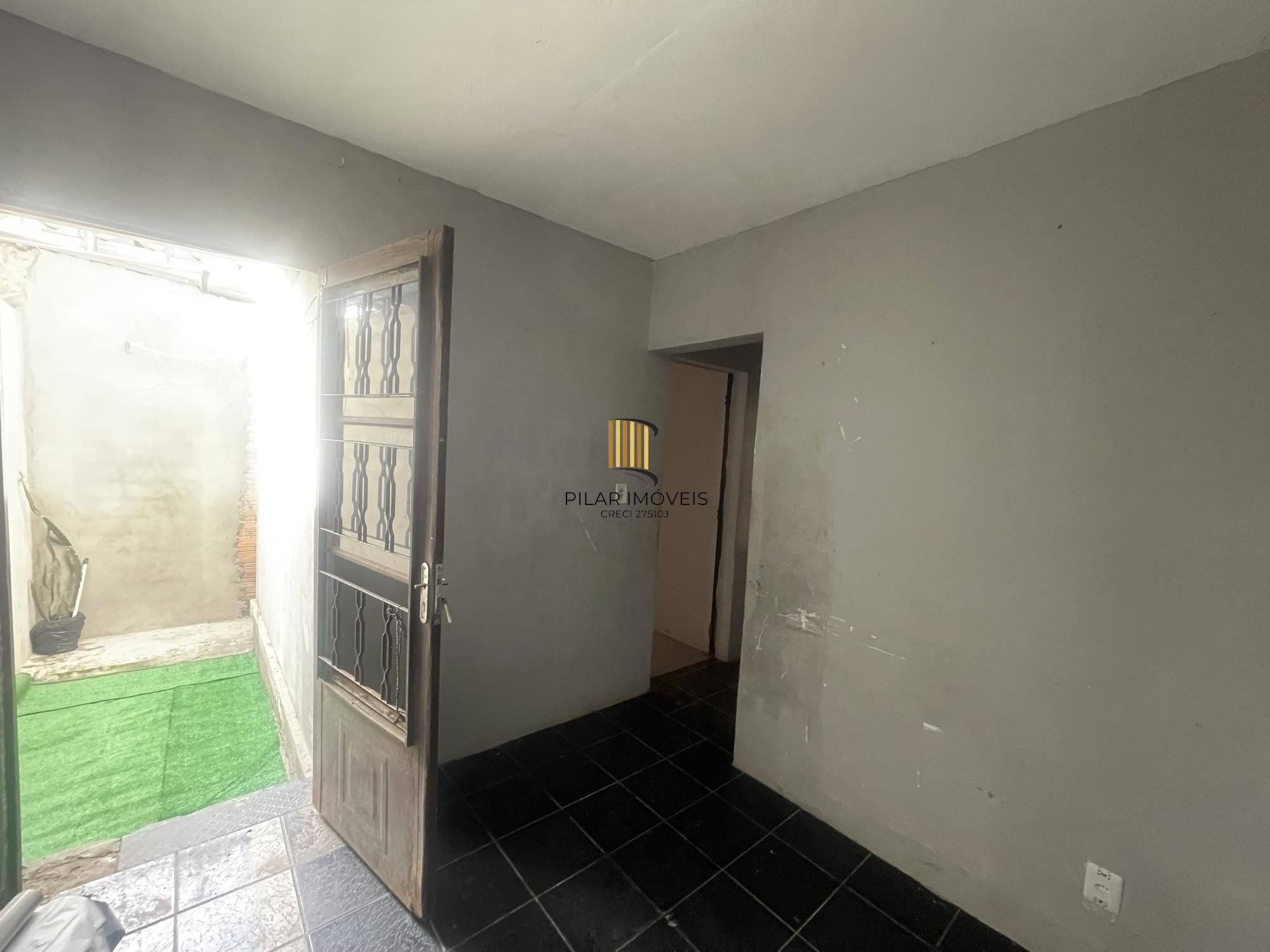Apartamento Térreo 2 quartos  48m² com pátio Bairro Maria Regina Alvorada