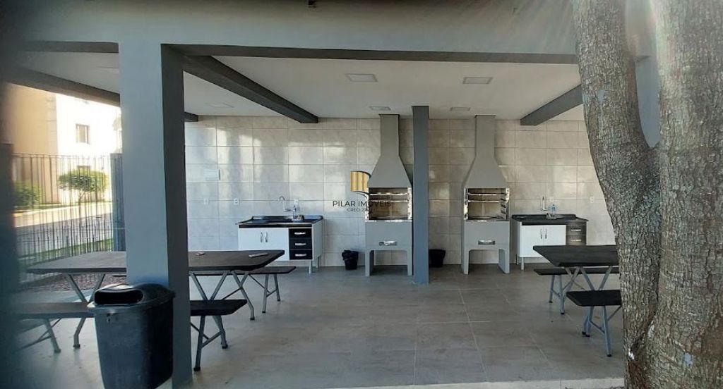 Apartamento Térreo 2 quartos com vaga no Bairro Jardim Leopoldina Porto Alegre