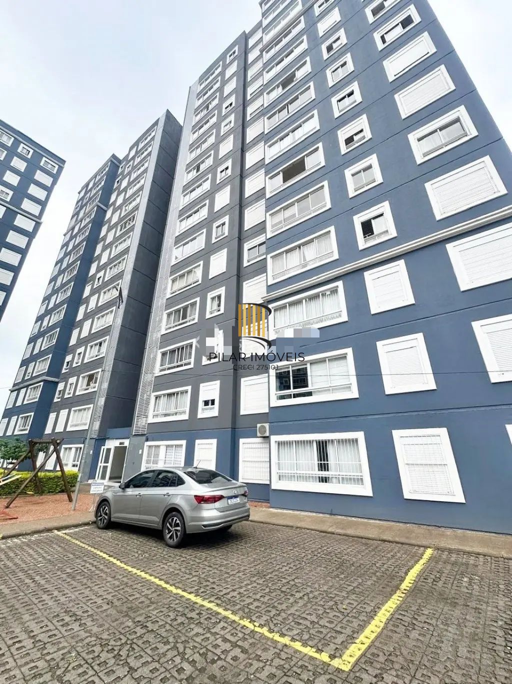 Apartamento de 2 quartos com 49 metros e 1 vaga de garagem andar alto.