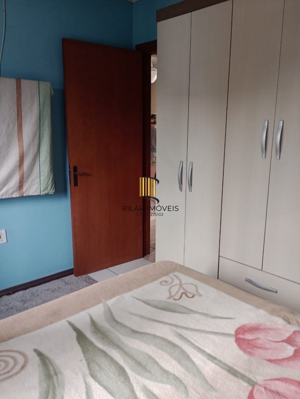 Casa de 2 dormitórios e 1 vaga de garagem em Canoas.