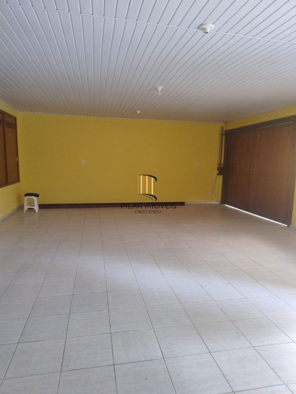 Casa 3 quartos, 4 vagas e churrasqueira no bairro Jardim São Pedro.