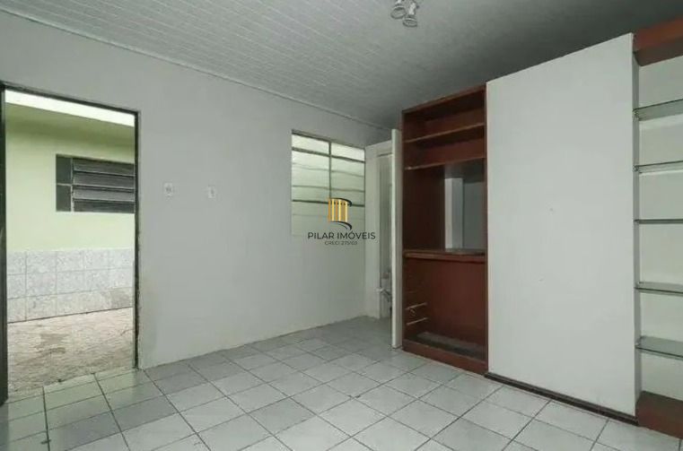Casa de 3 quartos, 2 banheiros, 2 vagas no bairro Jardim Leopoldina